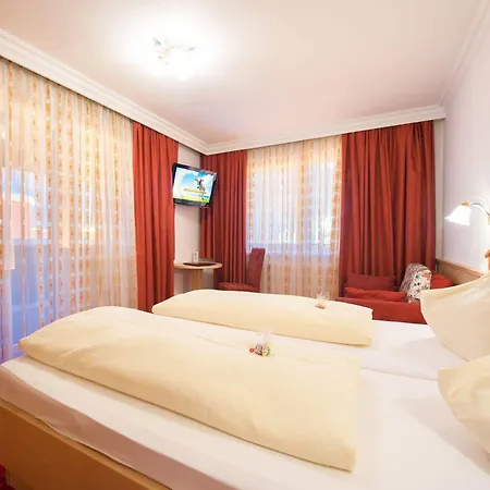 Hotel Familotel St. Johanner Hof 4*